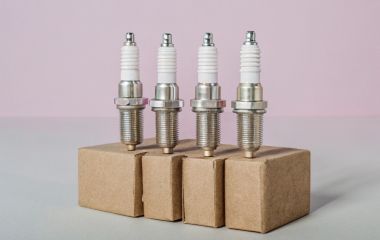 Свечи НЖК: надежность и качество от УКР ПАРТС