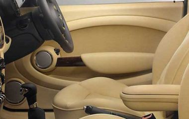 Перетяжка салону авто в Києві — онови свій інтер’єр з Kruffs